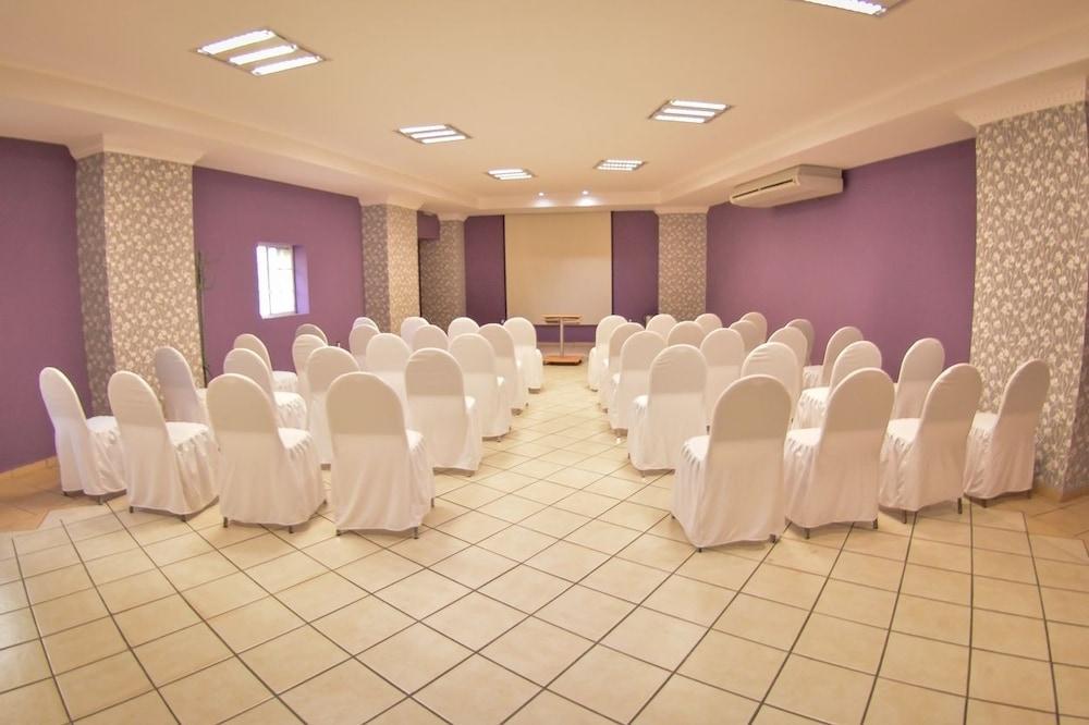 Hotel Real Azteca Boulevard León Buitenkant foto