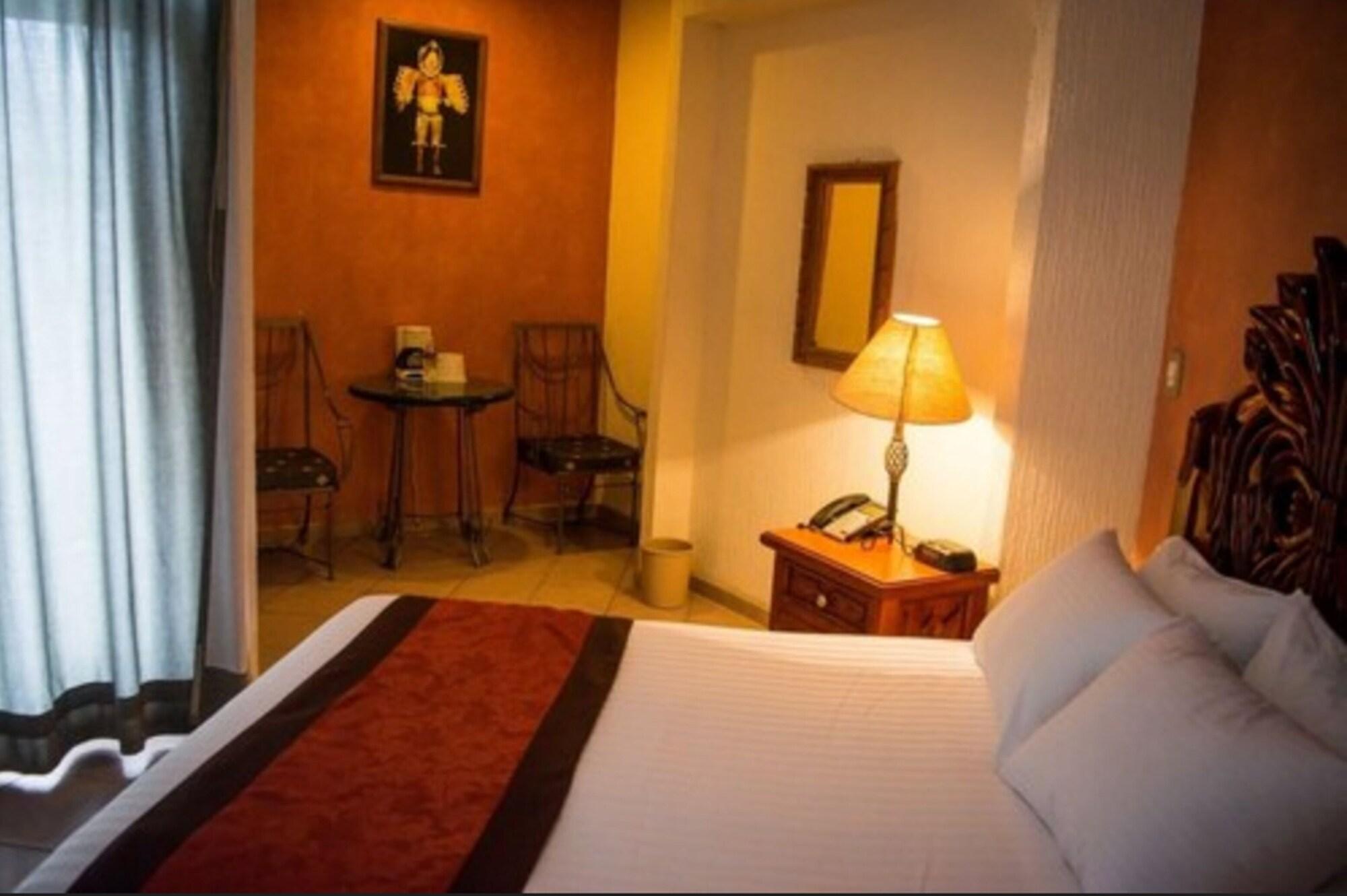 Hotel Real Azteca Boulevard León Buitenkant foto