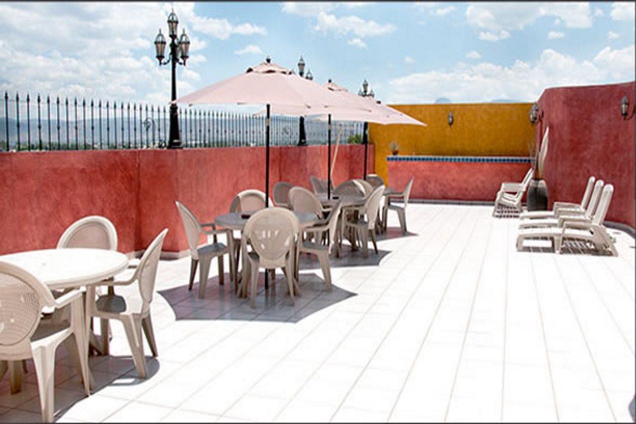 Hotel Real Azteca Boulevard León Buitenkant foto
