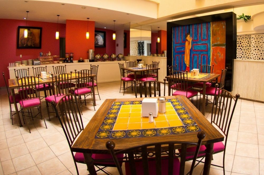 Hotel Real Azteca Boulevard León Buitenkant foto
