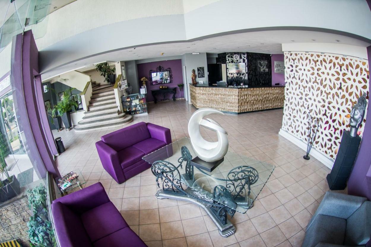 Hotel Real Azteca Boulevard León Buitenkant foto